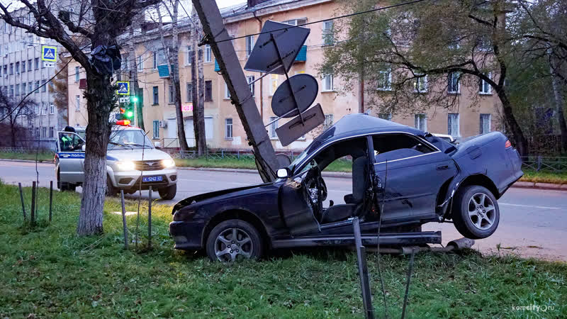 Марк 2 столб фото